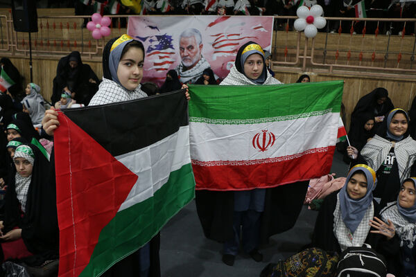 همایش دختران حاج قاسم 