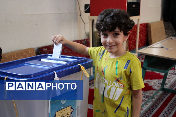 حضور خرم‌ آبادی‌ها پای صندوق‌های رای 