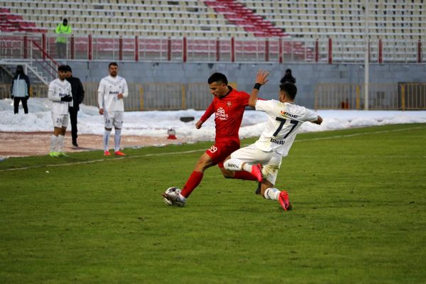 بازی تراکتور و ملوان در تبریز