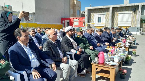 آیین نواختن " زنگ سپاس معلم "  در تربت حیدریه
