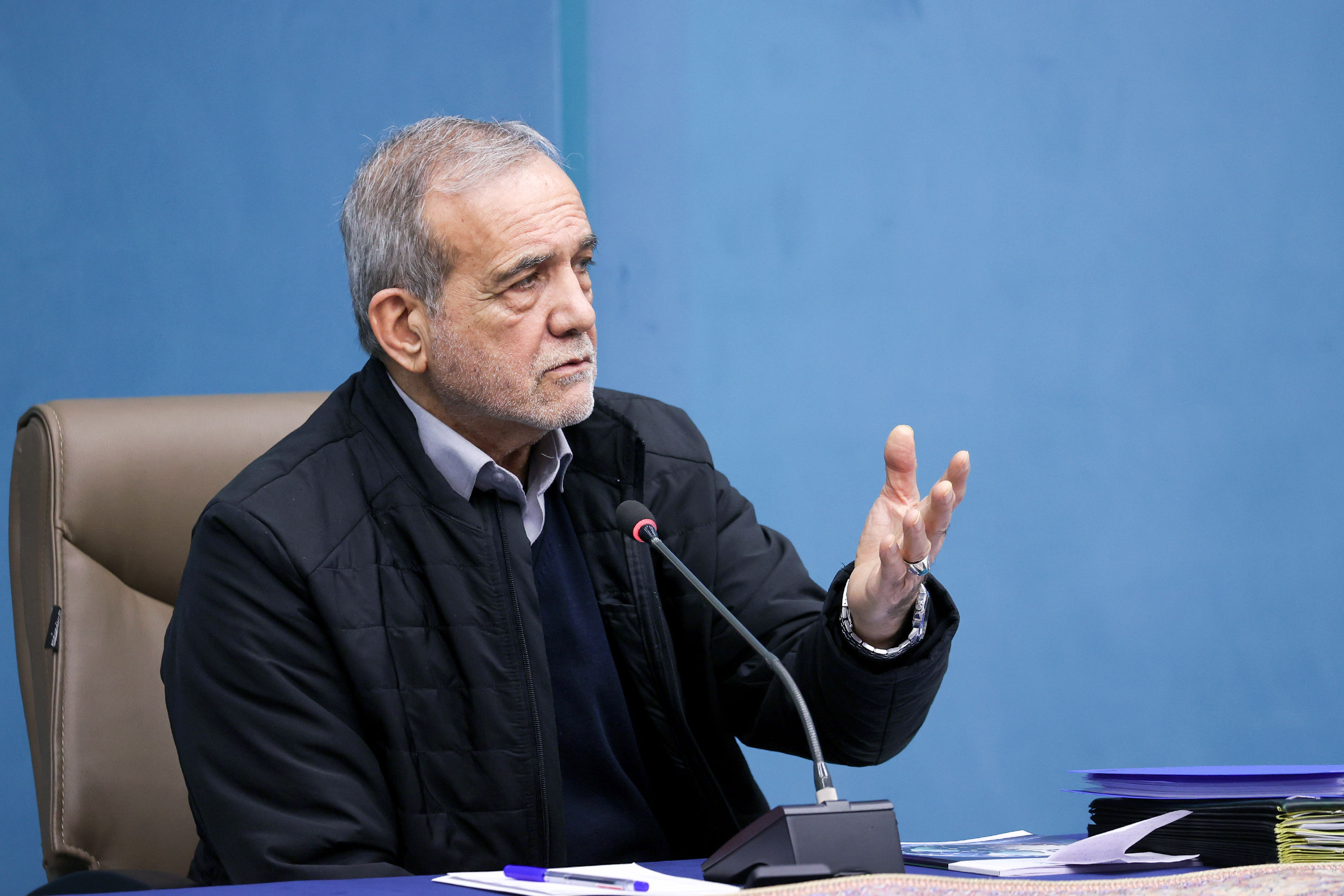 رئیس‌جمهور: برای تأمین معیشت مردم برنامه ۲۰ بندی داریم