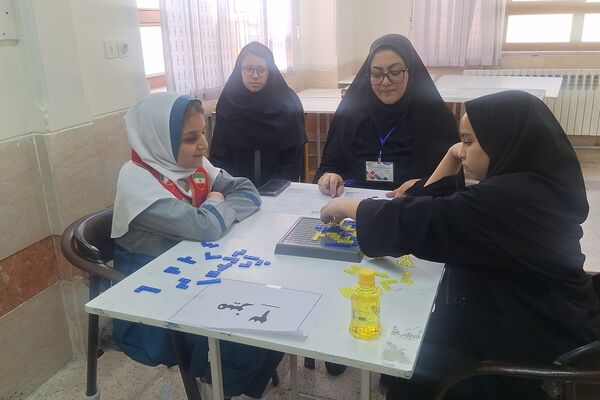 مسابقات بازی‌های فکری رویش دختران مرحله استانی در شیراز