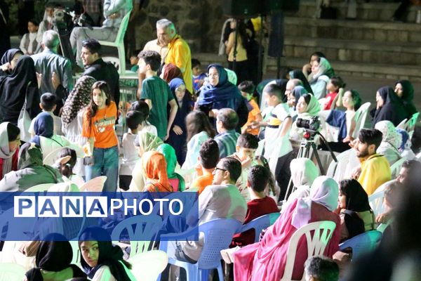 شبی متفاوت در کوهسنگی از سرودهای محمدی تا رصد ماه‌گرفتگی