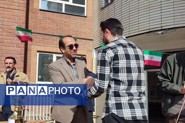 قهرمانی تیم والیبال مدرسه انصارالمهدی در مسابقات منطقه