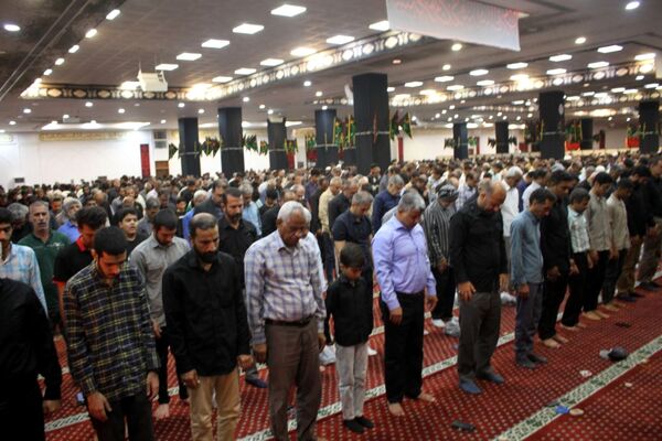 فروغ ایمان و همدلی در نماز جمعه بندرعباس