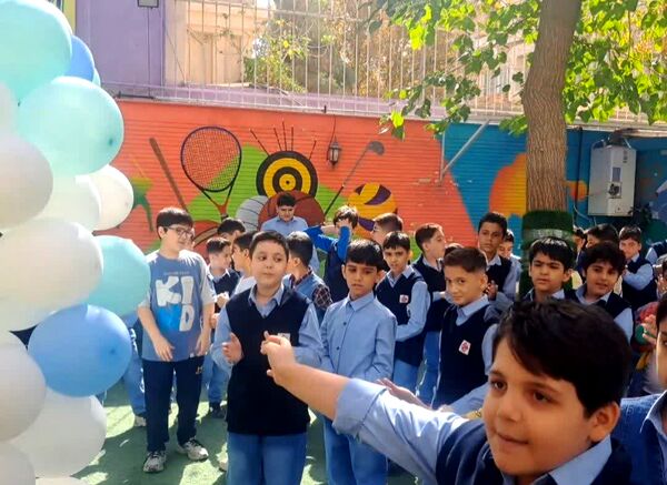 جشن آغاز سال تحصیلی در دبستان مبتکران ناحیه ۷ مشهد