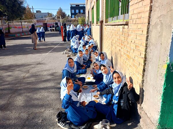 عزاداری ایام فاطمیه در دبستان  بنت الهدی صدر ۲