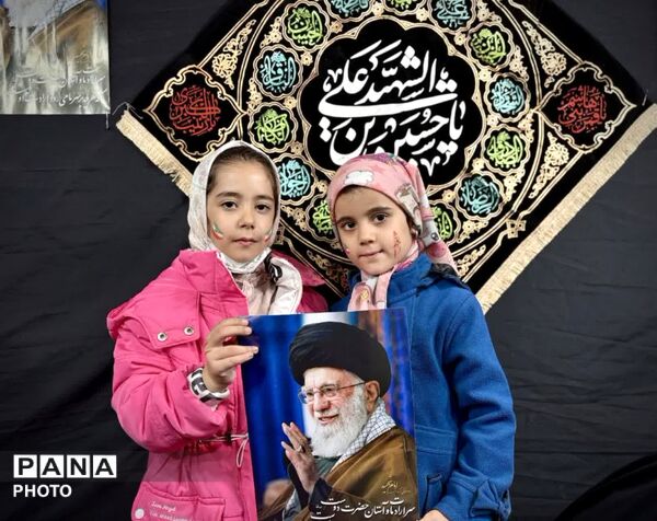حماسه حضور دهه نودی‌های تفت در سوگ رهبر شهید