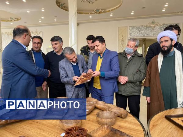 نمایشگاه صنایع دستی در کوهسرخ