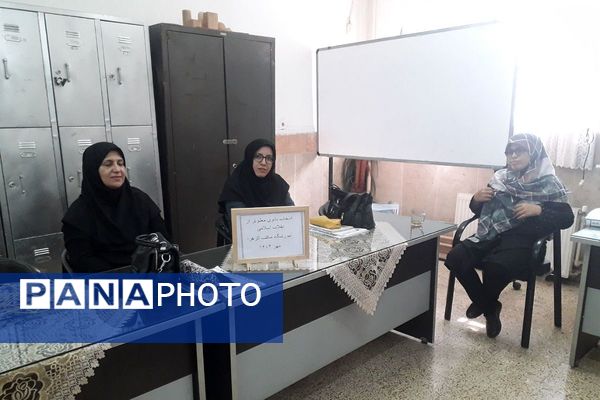 جلسه توجیهی دستورالعمل انتخاب بانوی معلم تراز انقلاب اسلامی