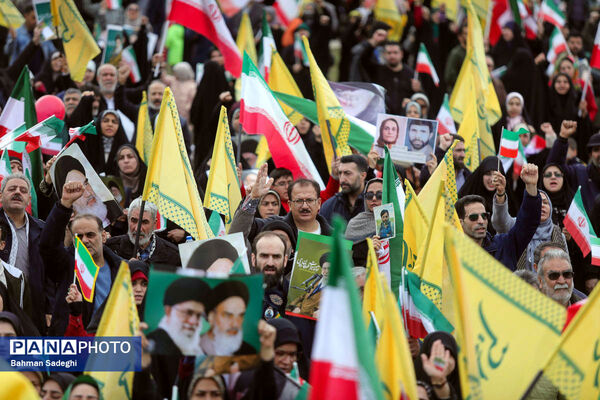 سخنرانی رئیس جمهور در جمع راهپیمایان ۲۲ بهمن