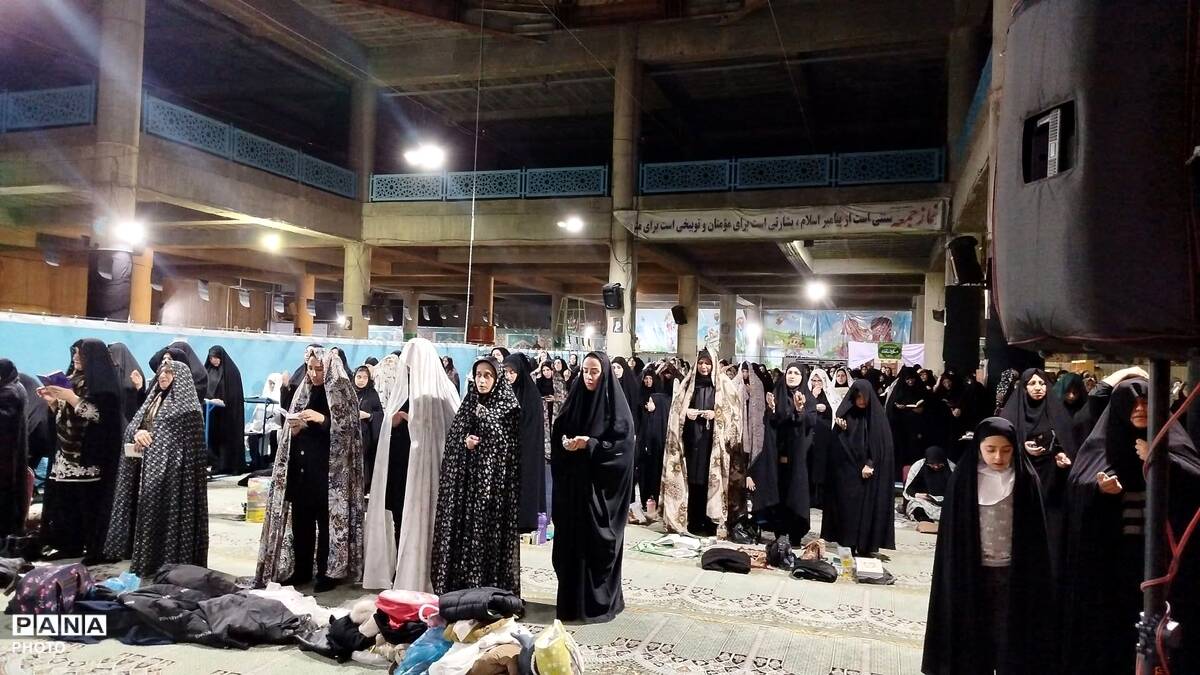 مراسم آخرین شب قدر در مصلی نماز جمعه شهرستان بروجن