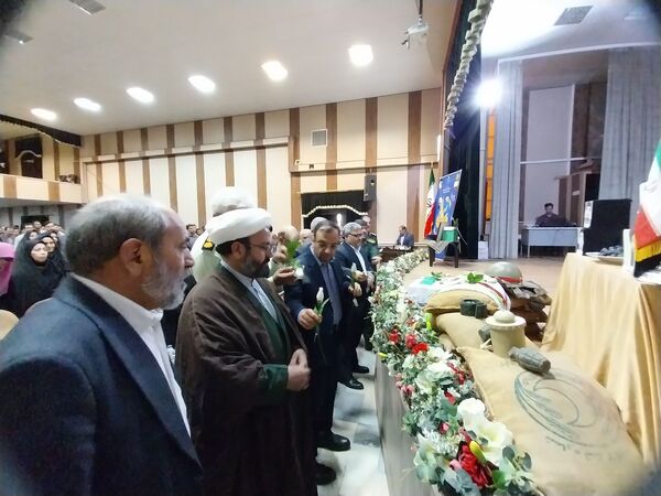 آیین بزرگداشت مقام معلم در شهرستان ابهر با حضور مسئولان استانی و شهرستانی