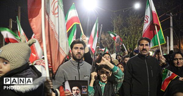 خروش شبانه کرمانشاه در عشق به ایران
