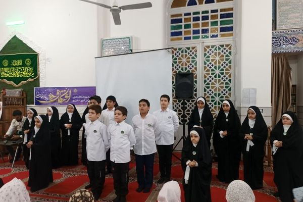 مراسم شب شعر ایرانمهر در اعتکاف سازمان دانش‌آموزی یزد برگزار شد