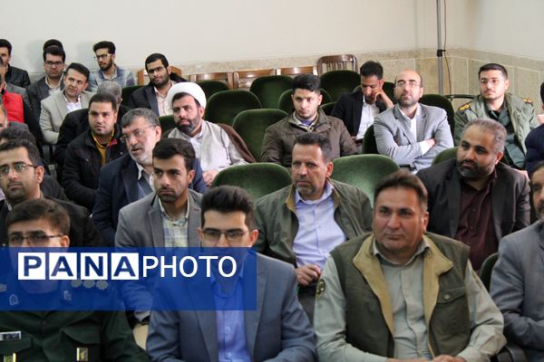 وداع ۲۴ سال خدمت صادقانه در آموزش‌ و پرورش شهرستان بن