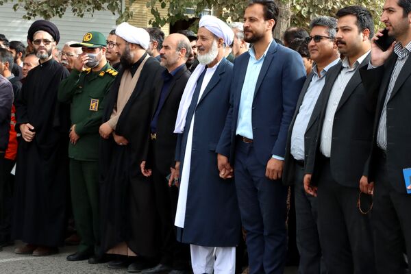 حضور پرشور دانش‌آموزان شهرستان صالح‌آباد در راهپیمایی روز ۱۳ آبان