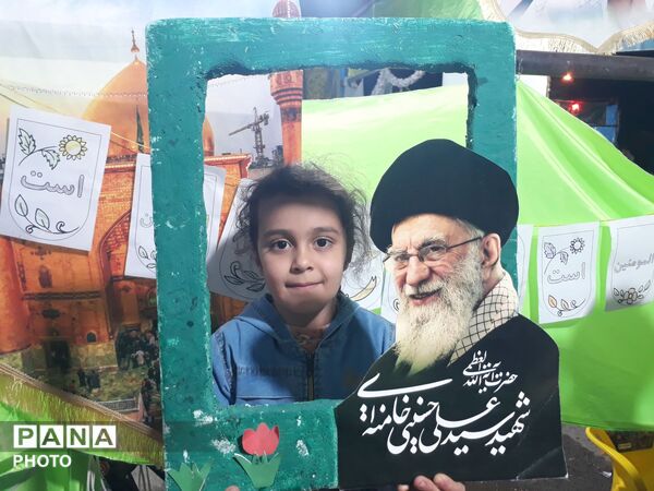 حضور فعال موکب «مهد آدینه» ستاد نماز جمعه در جشن‌های عید غدیر تویسرکان
