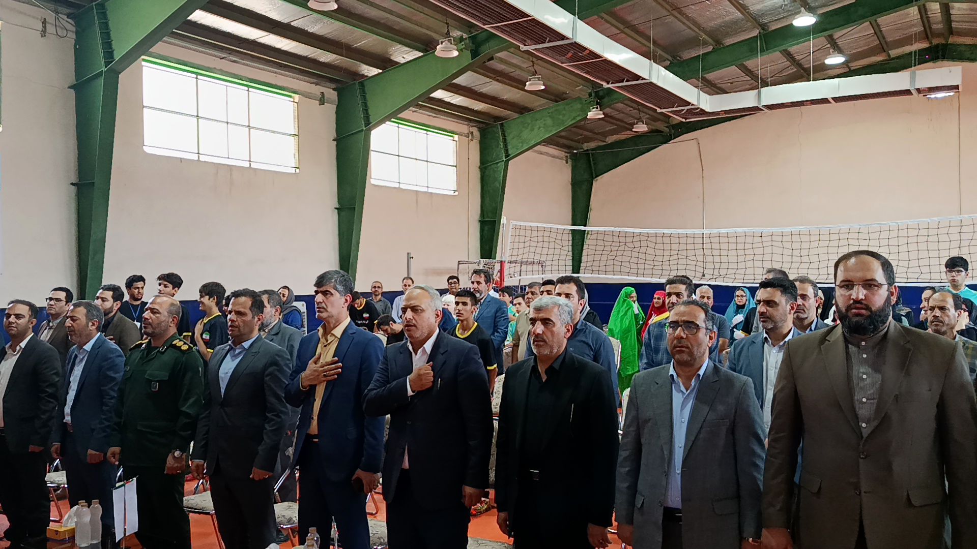 خیرین ملاردی با دو اقدام خداپسندانه، آرامش و نشاط را به دانش‌آموزان نیازمند مراقبت‌های ویژه هدیه دادند  