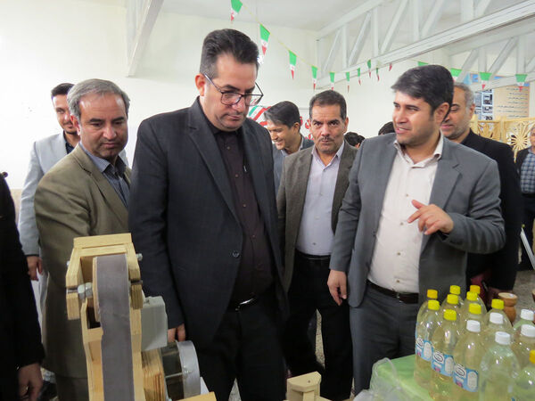 افتاحیه نمایشگاه دستسازه های هنرستان های شهرستان بجنورد 