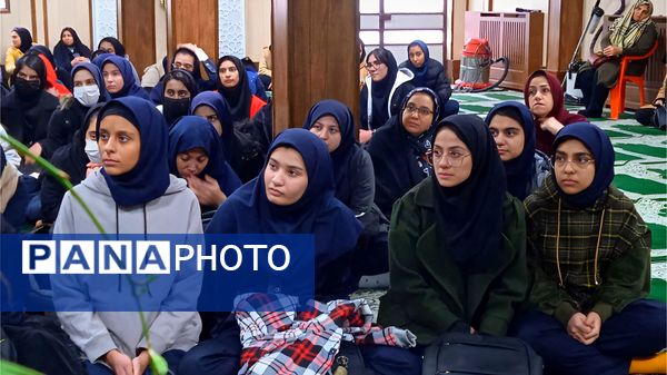 کارگاه راز جذابیت دختران در دبیرستان نورالهدی تبادکان