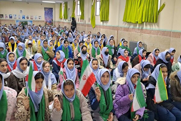 مراسم چهارشنبه‌ امام‌ رضایی در بهارستا‌ن دو