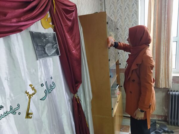 فضاسازی نمازخانه مدرسه الزهرای اهر برای مهر ماه