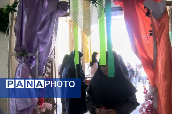 گام‌های استوار، آینده‌ای روشن: جشن آغاز سال تحصیلی در دبیرستان شاهد ام ابیها آباده