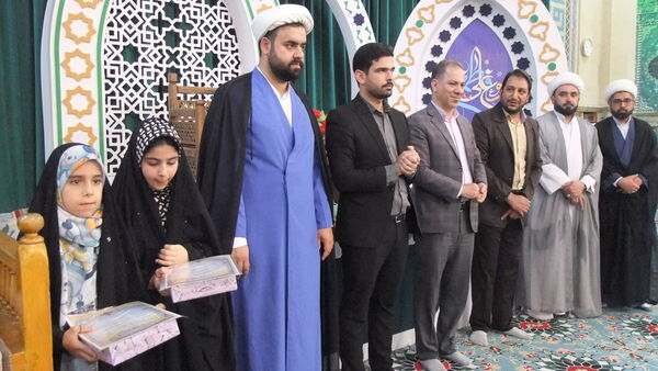 اختتامیه جشنواره تولید محتوا نماز و مسابقه عطر انتظار در امامزاده سیدجعفر یزد