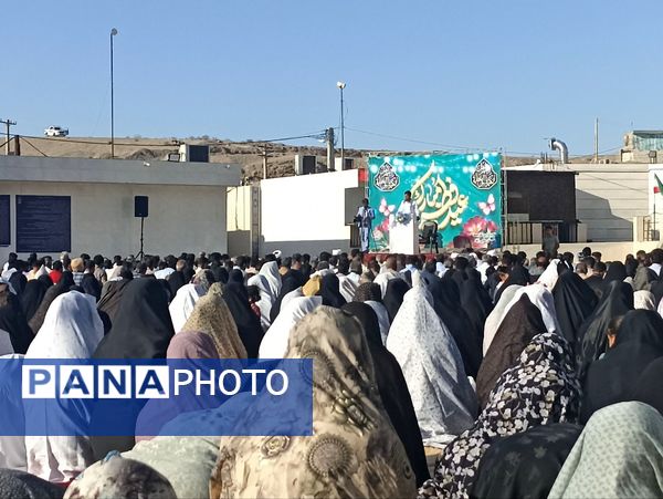 برگزاری مراسم نماز عید سعید فطر در حاجی‌‌آباد