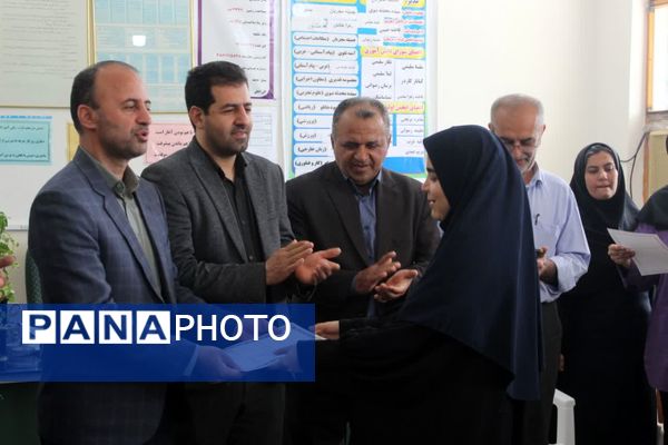 بانگ سپاس معلم در مدارس گلوگاه 