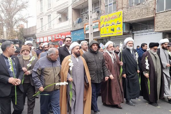 حماسه ۹ دی زنده است؛ ورامینی‌ها بار دیگر با ولایت، پیمان بستند