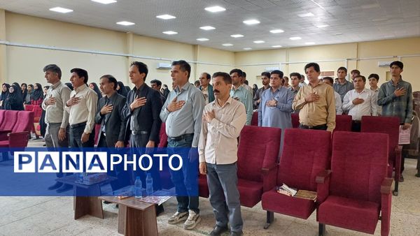 درخشش دانش‌آموزان نخبه قلعه‌گنج در جشن تقدیر کانون قلم‌چی