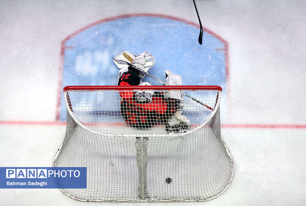دیدار تیم ملی هاکی روی یخ ایران و تیم جوانان