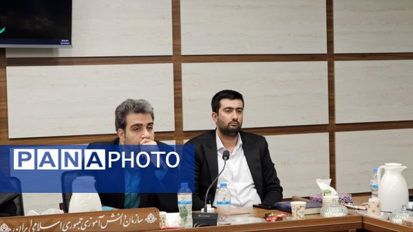 جلسه توسعه فعالیت‌های تربیتی و فرهنگی در گلستان