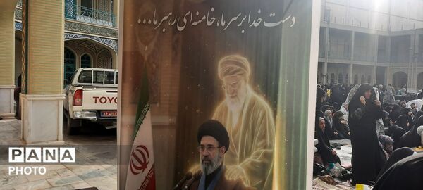 نماز باشکوه فطر در شهرکرد 