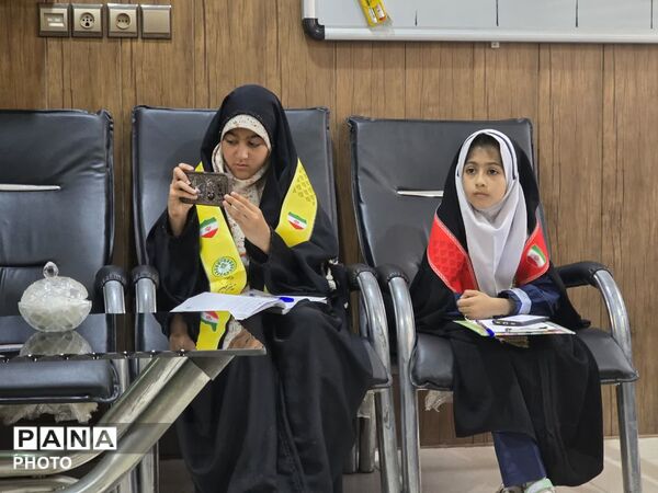 نشست خبری خبرنگاران پانا با مدیر و معاونان آموزش و پرورش بهاباد