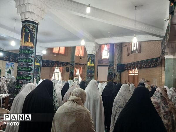 مصلای باخرز میزبان نمازگزاران ولایتمدار