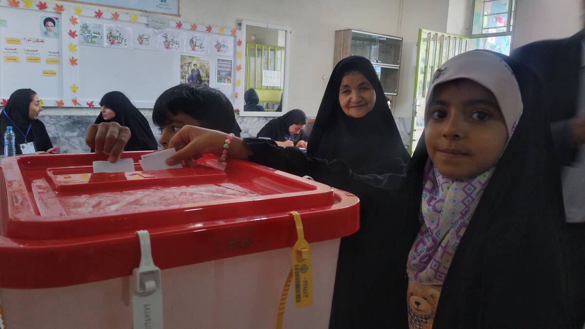 دومین مرحله انتخابات ریاست‌جمهوری در جوار امام خوبی‌ها