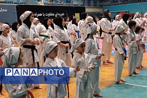 برگزاری مسابقات بانوان پرشین کیوکوشین قهرمانی استان تهران به میزبانی شهرستان ورامین 