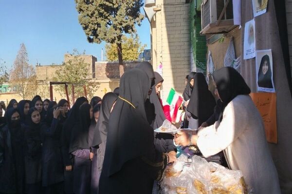 گرامیداشت ۱۳آبان ماه  در مدرسه شهید مجید دهنوی  نیشابور