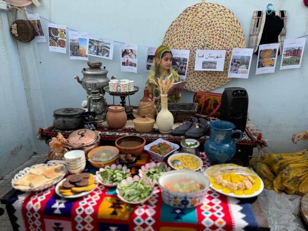 شناخت اقوام وفر هنگ‌های مختلف در دبستان نامجو 