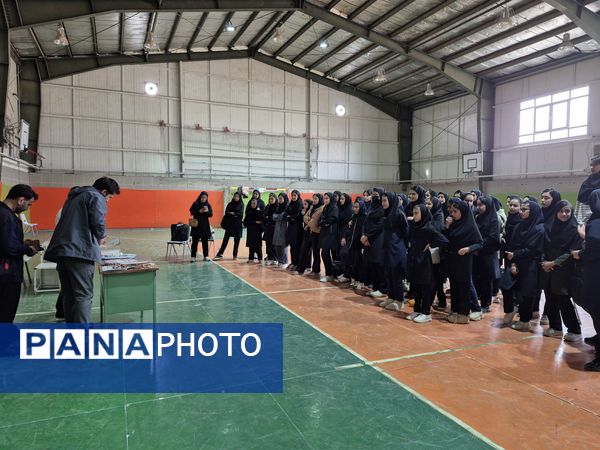 استعدادیابی دختران و پسران ورزشکار در زاوه