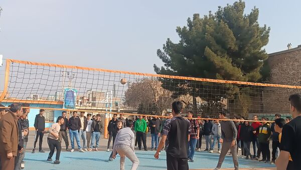 برگزاری فینال مسابقات والیبال گروهی درون مدرسه‌ای در دبیرستان شاهد ابوذر غفاری 