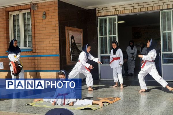 المپیاد درون مدرسه‌ای در مدارس بهارستان دو