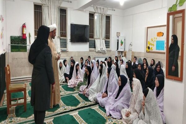 جلسه بصیرتی  در آموزشگاه شهید مجید دهنوی