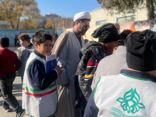 برگزاری نمایشگاه کتاب در دبستان معلم آشخانه 
