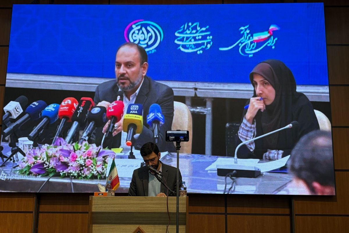 نشست تخصصی افق نو در تربیت جهت اجرایی سازی طرح «ایرانمون»