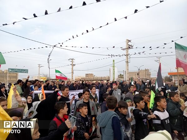 اجتماع «بیعت» فرهنگیان و دانش‌آموزان جعفرآباد با رهبر جدید انقلاب 