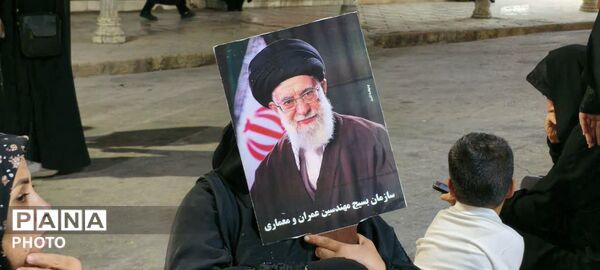 مراسم راهپیمایی و عزاداری برای تشییع رهبر شهید در گچساران 